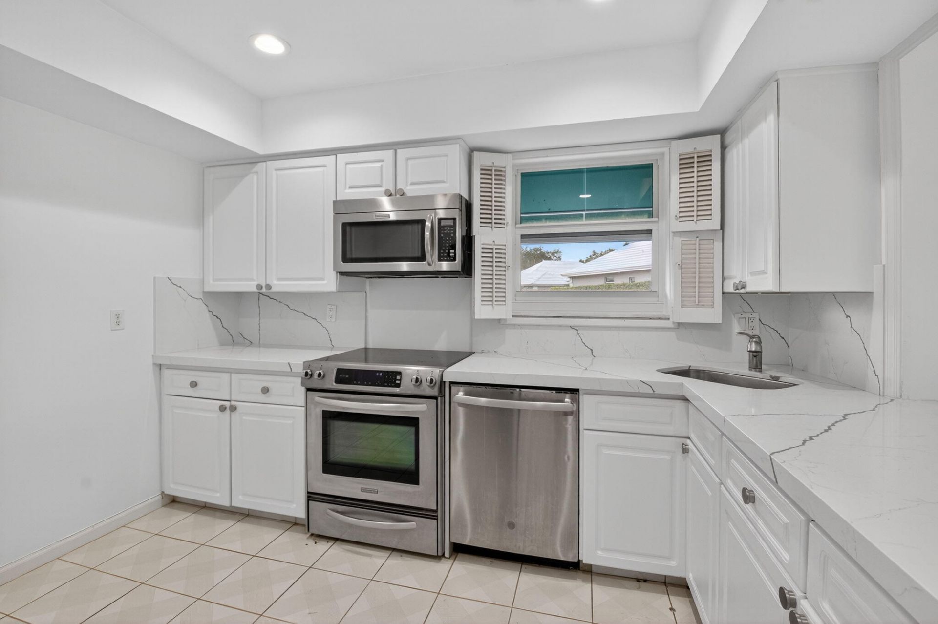 4862 S Lake Drive, Boynton Beach, FL 33436 Photo