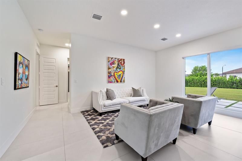 2001 Meadows Drive, Davie, FL 33324 Photo