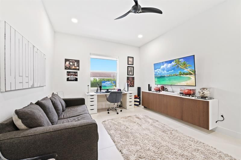 2001 Meadows Drive, Davie, FL 33324 Photo