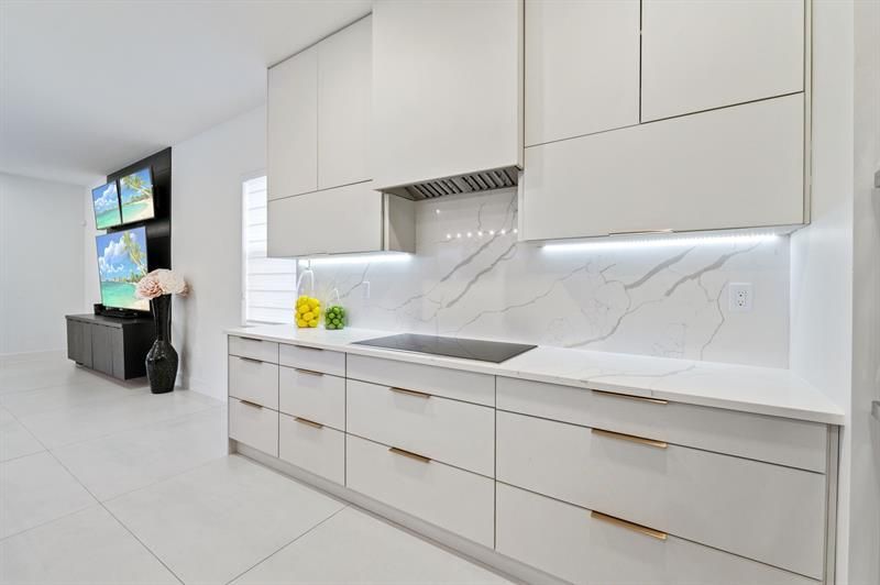 2001 Meadows Drive, Davie, FL 33324 Photo