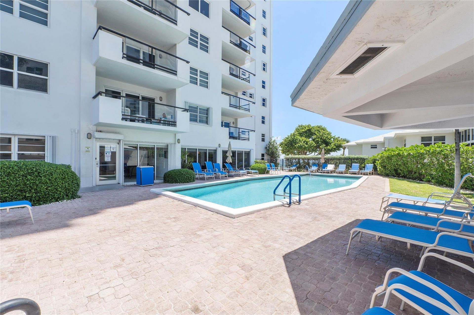 1500 S Ocean Boulevard, Unit 207, Lauderdale by the Sea, FL 33062 Photo