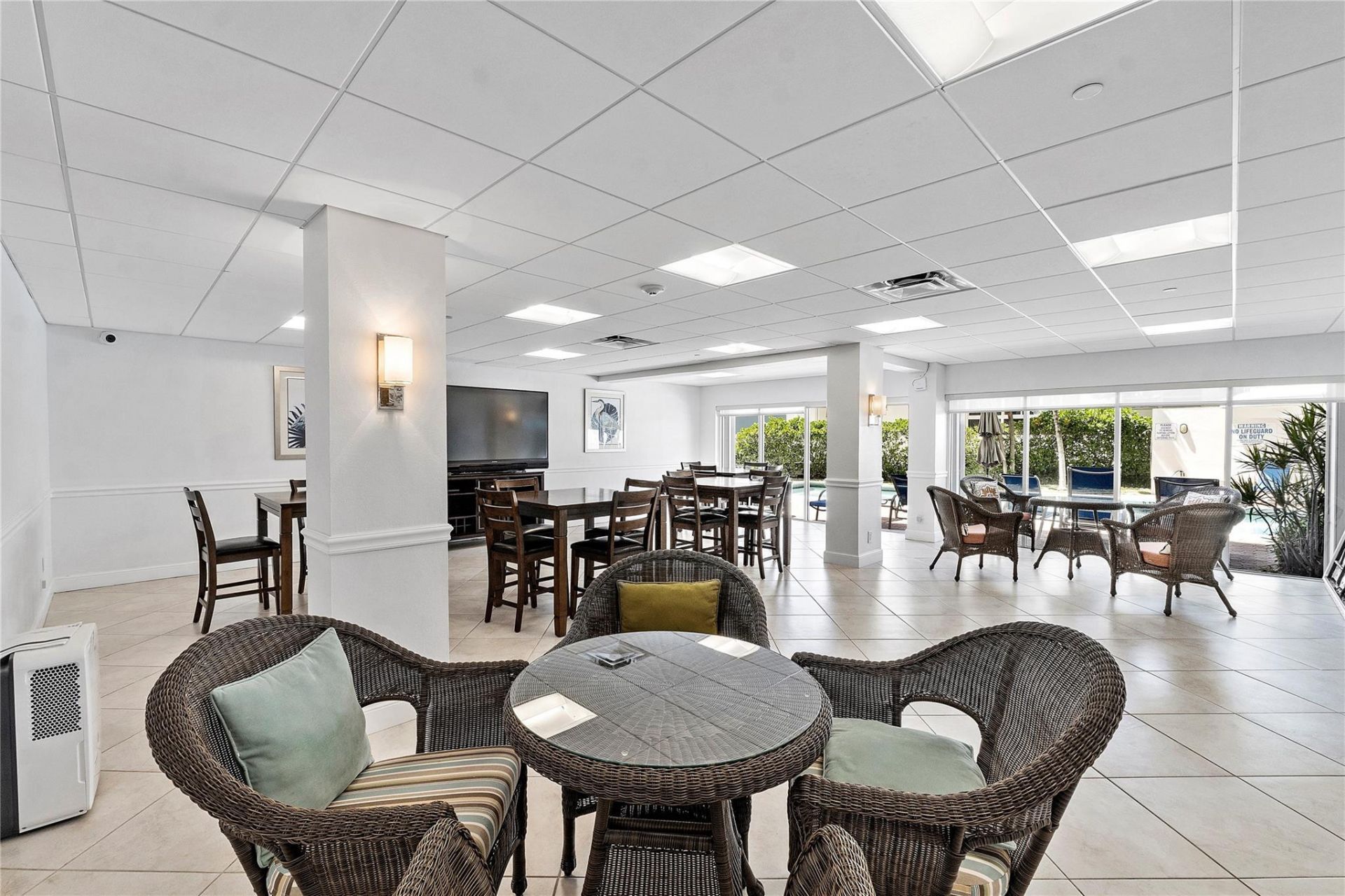 1500 S Ocean Boulevard, Unit 207, Lauderdale by the Sea, FL 33062 Photo