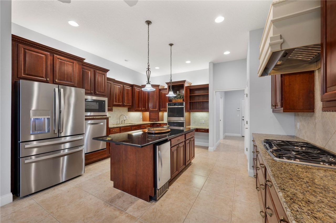 5789 Lake Victoria Drive, Lakeland, FL 33813 Photo