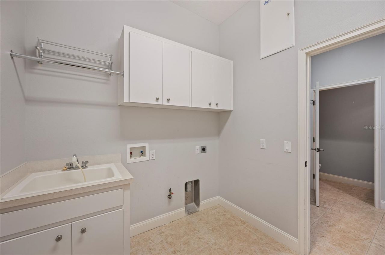 5789 Lake Victoria Drive, Lakeland, FL 33813 Photo