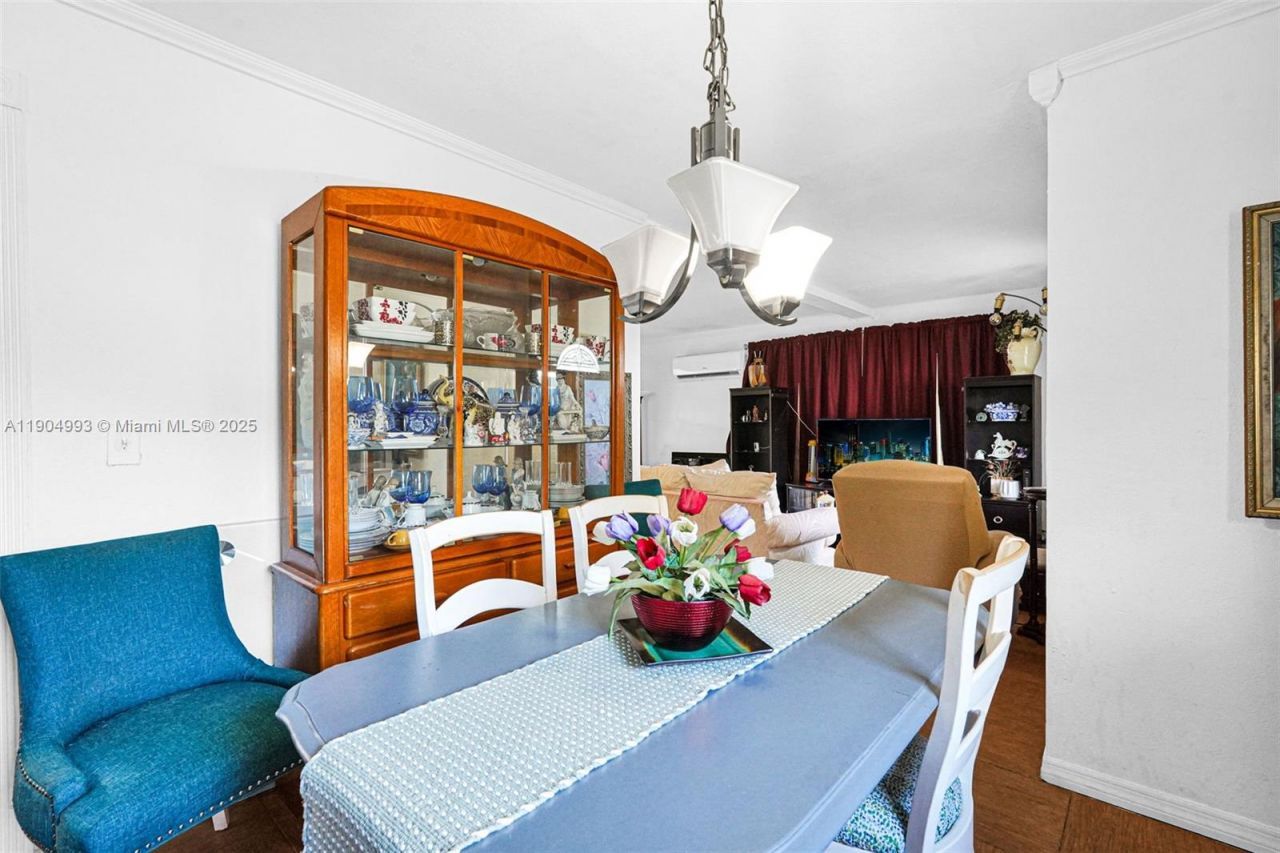 2760 NW 23rd St, Fort Lauderdale, FL 33311 Photo