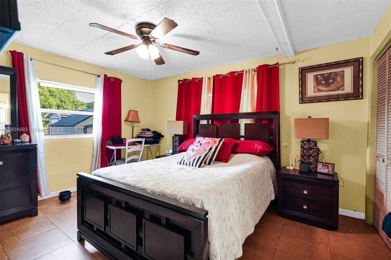 2760 NW 23rd St, Fort Lauderdale, FL 33311 Photo