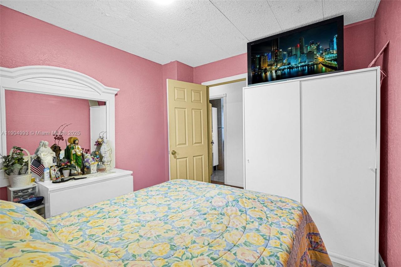 2760 NW 23rd St, Fort Lauderdale, FL 33311 Photo