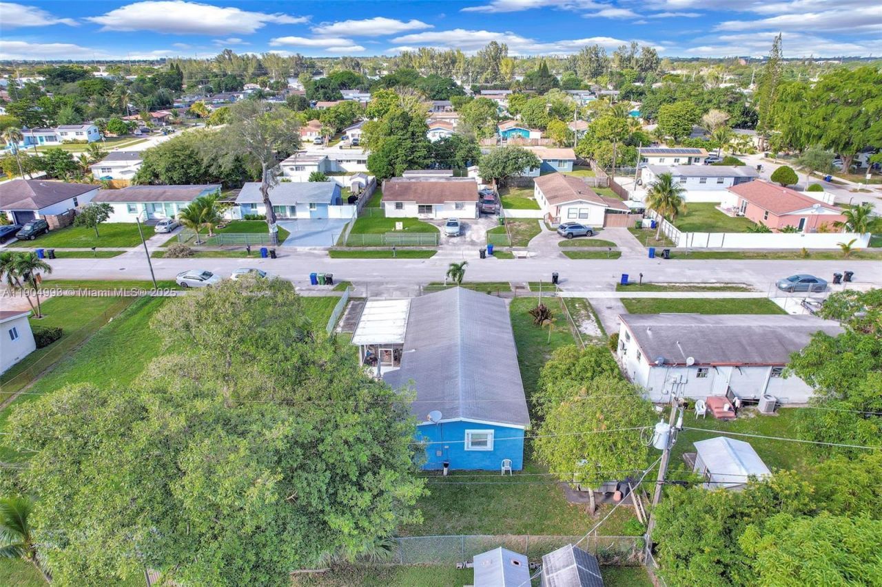2760 NW 23rd St, Fort Lauderdale, FL 33311 Photo