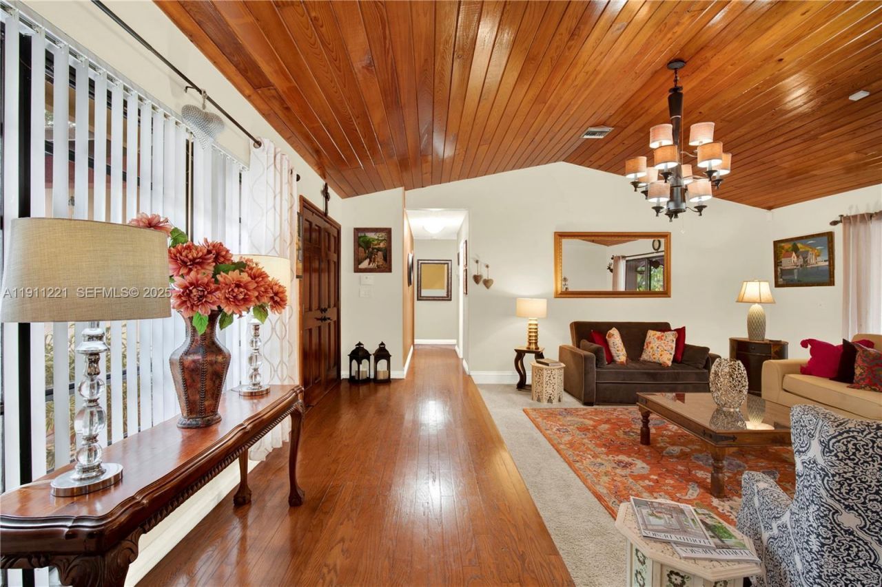 13620 SW 104th Ave, Miami, FL 33176 Photo