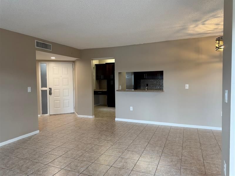 10790 NW 14th Street, Unit 187, Plantation, FL 33322 Photo