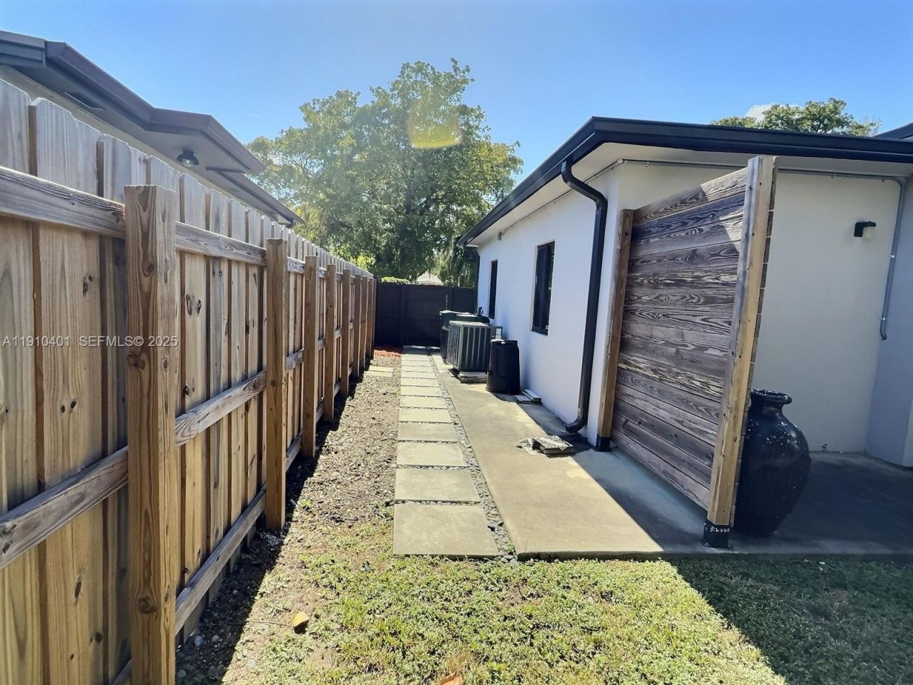 6541 SW 18 St, Miami, FL 33155 Photo