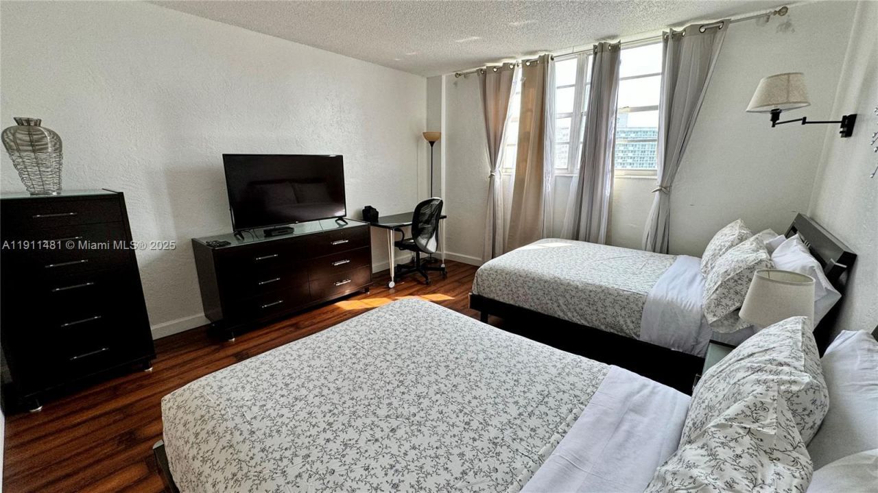 19370 Collins Ave, Unit 823, Sunny Isles Beach, FL 33160 Photo