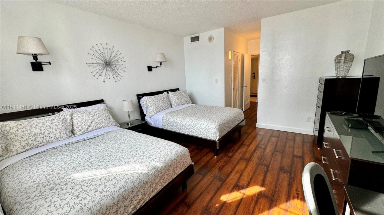 19370 Collins Ave, Unit 823, Sunny Isles Beach, FL 33160 Photo