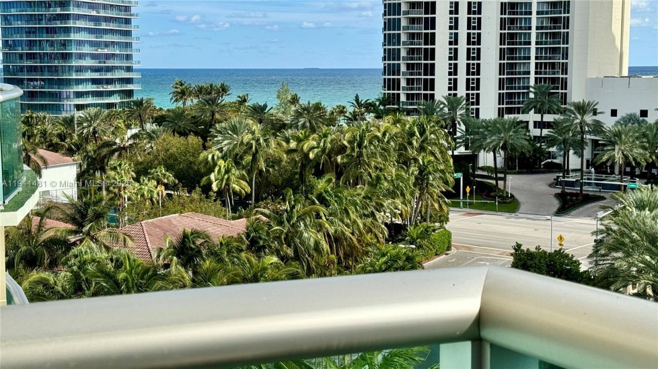 19370 Collins Ave, Unit 823, Sunny Isles Beach, FL 33160 Photo