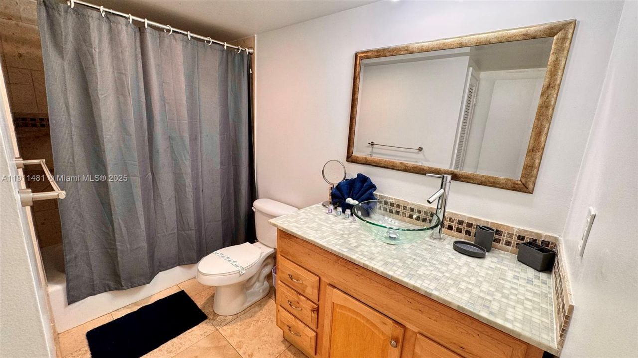 19370 Collins Ave, Unit 823, Sunny Isles Beach, FL 33160 Photo