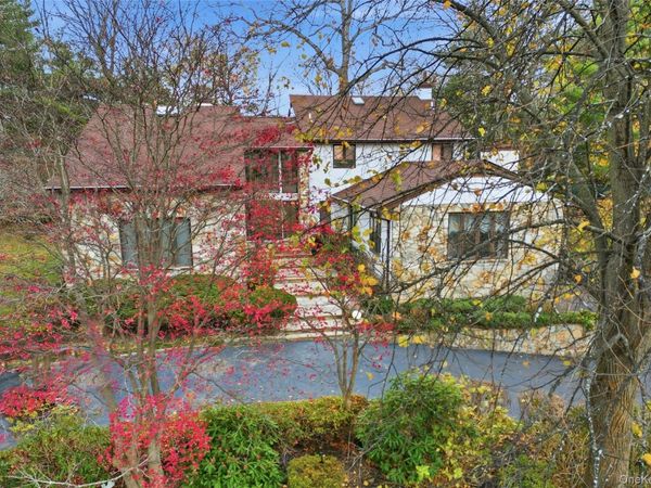 43 Bristol Drive, Manhasset, NY 11030