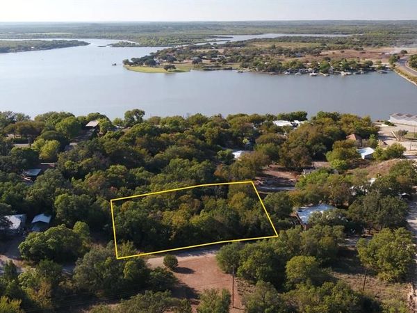 6908 Clover Leaf Drive, Brownwood, TX 76801
