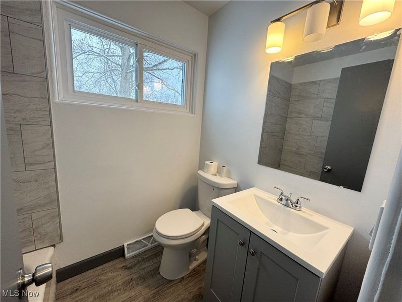 2293 Parkwood Drive NW, Warren, OH 44485 Photo 12