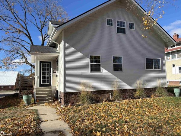 314 N Jefferson Street, Sigourney, IA 52591