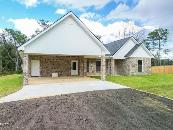 4300 Firetower Road, Kiln, MS 39556