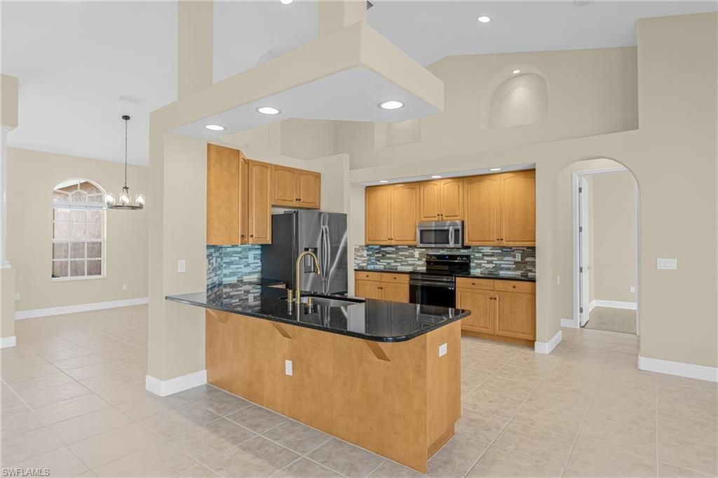 2202 SE 19th Pl, Cape Coral, FL 33990 Photo