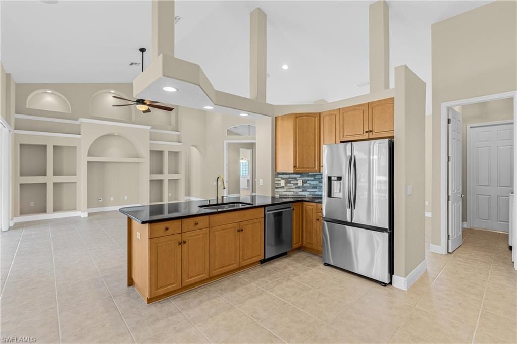 2202 SE 19th Pl, Cape Coral, FL 33990 Photo