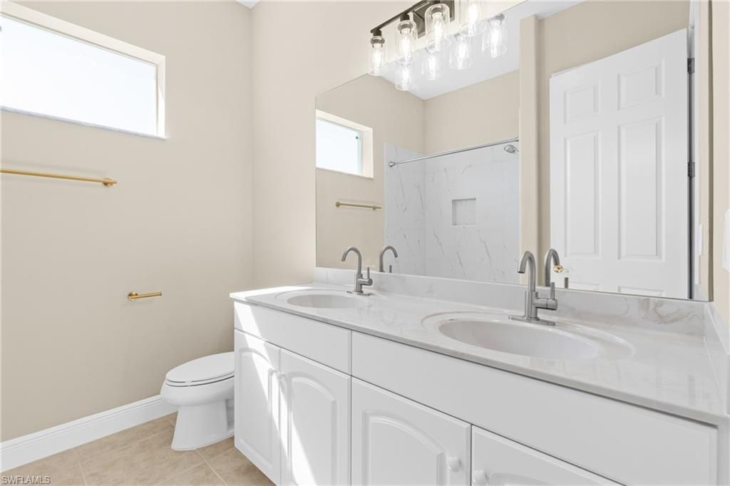 2202 SE 19th Pl, Cape Coral, FL 33990 Photo