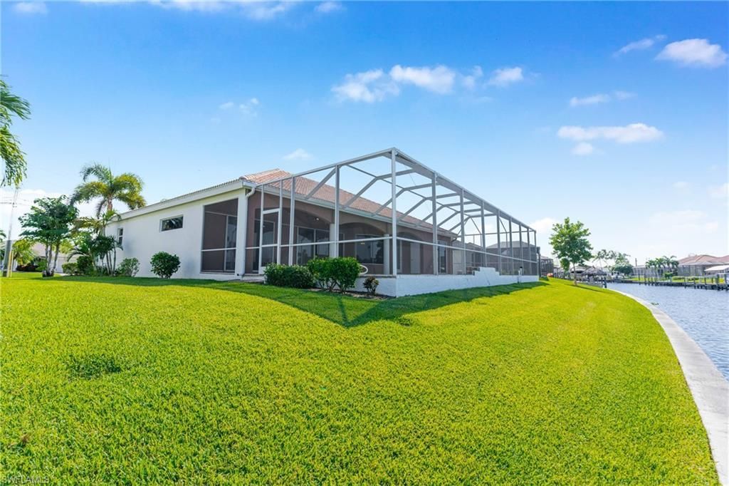 2202 SE 19th Pl, Cape Coral, FL 33990 Photo