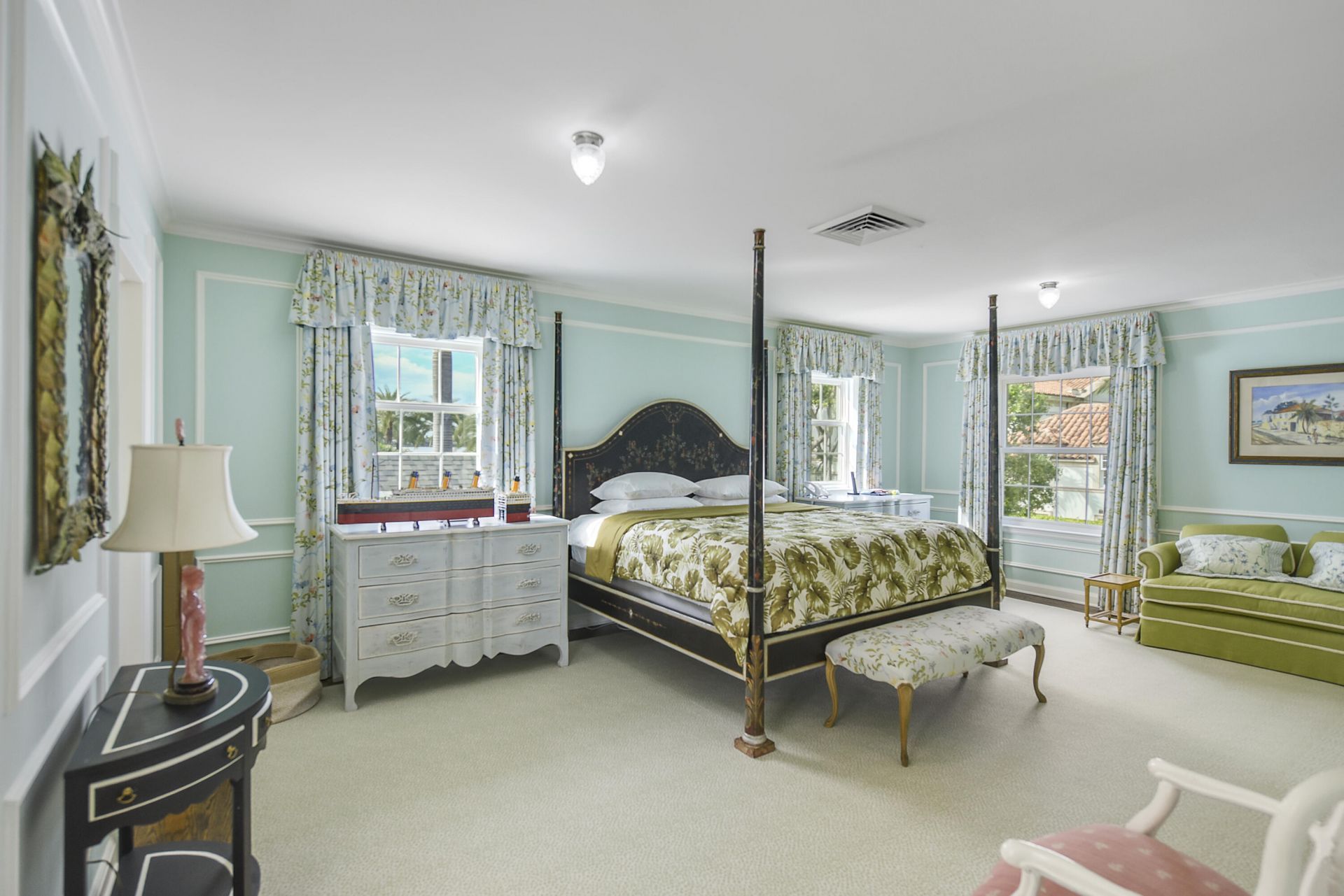 250 Algoma Road, Palm Beach, FL 33480 Photo