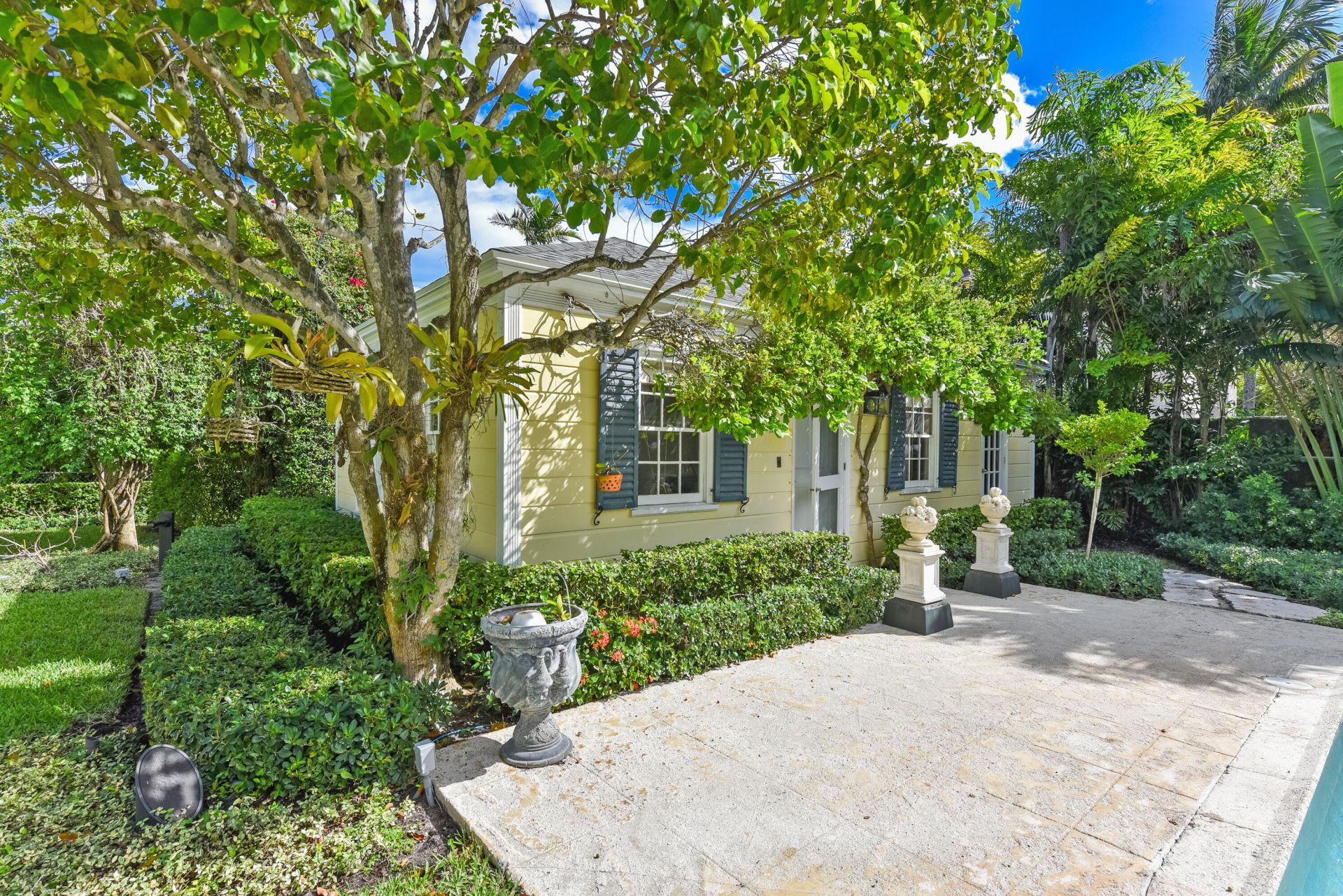 250 Algoma Road, Palm Beach, FL 33480 Photo