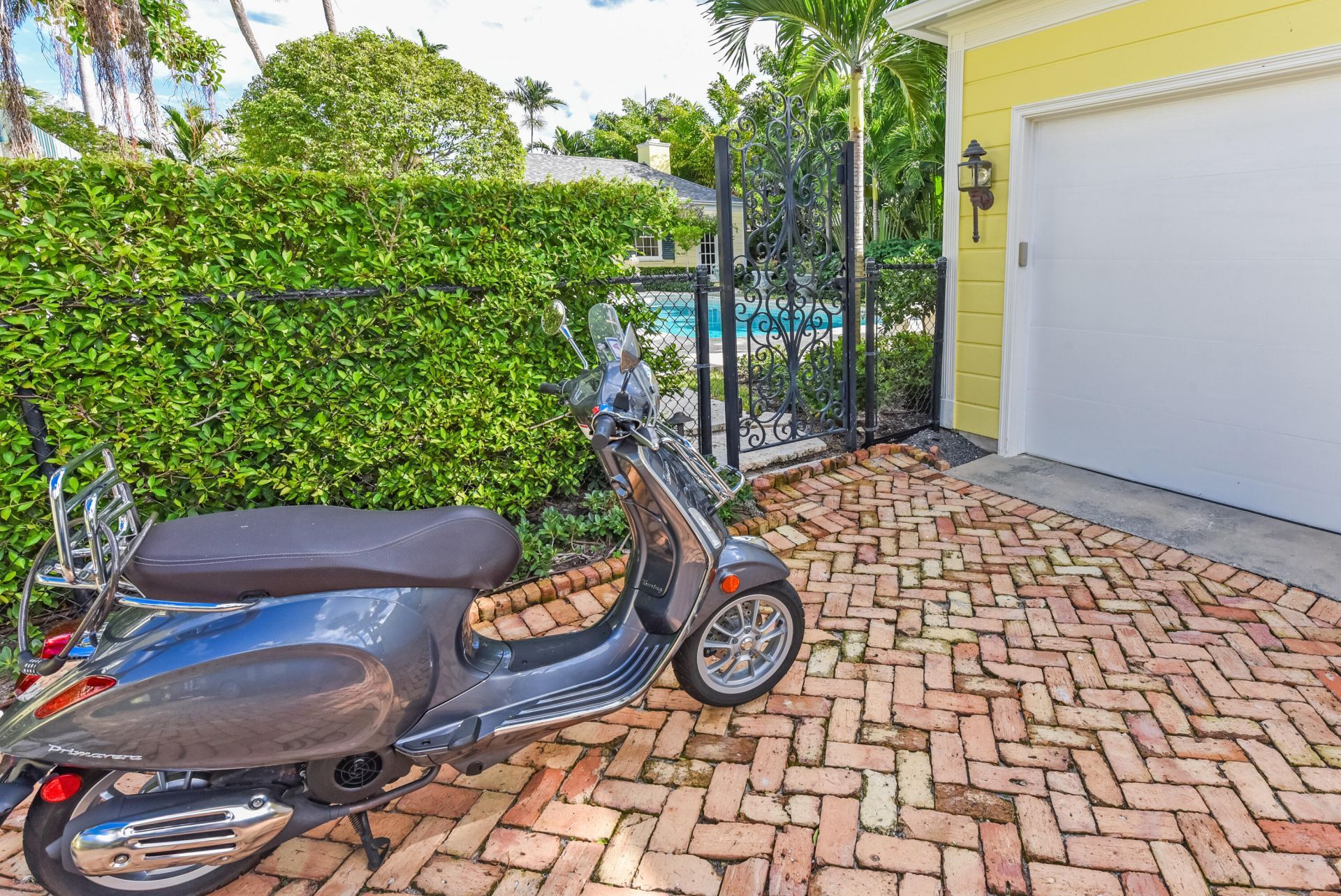 250 Algoma Road, Palm Beach, FL 33480 Photo