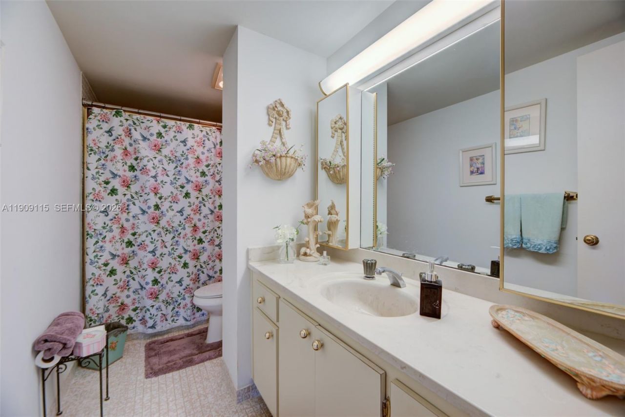 3850 Washington St, Unit 212, Hollywood, FL 33021 Photo