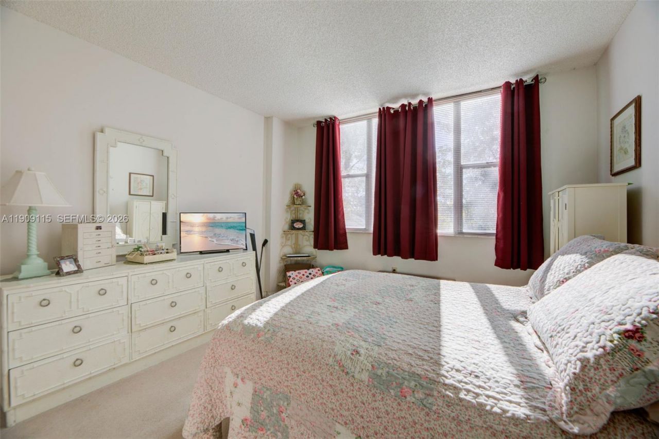 3850 Washington St, Unit 212, Hollywood, FL 33021 Photo