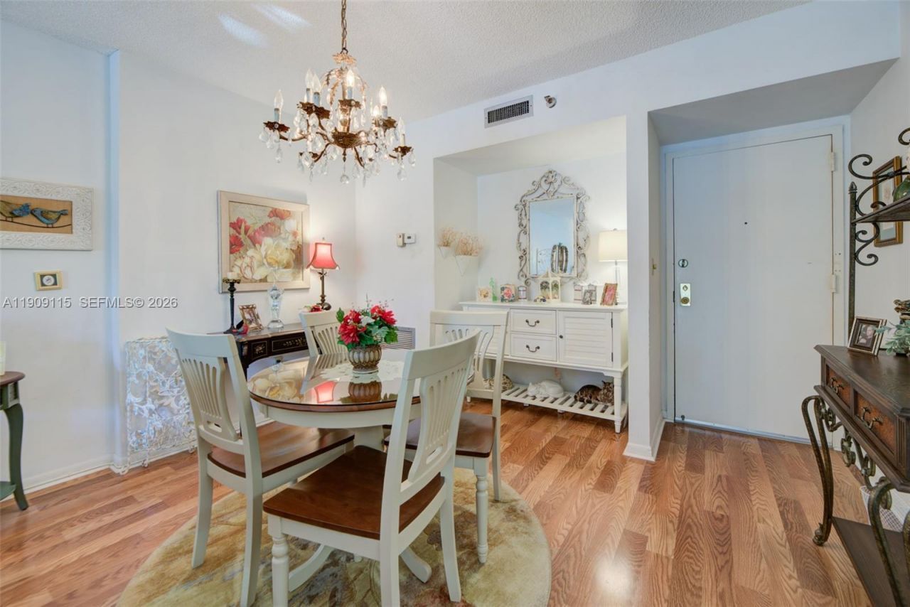 3850 Washington St, Unit 212, Hollywood, FL 33021 Photo