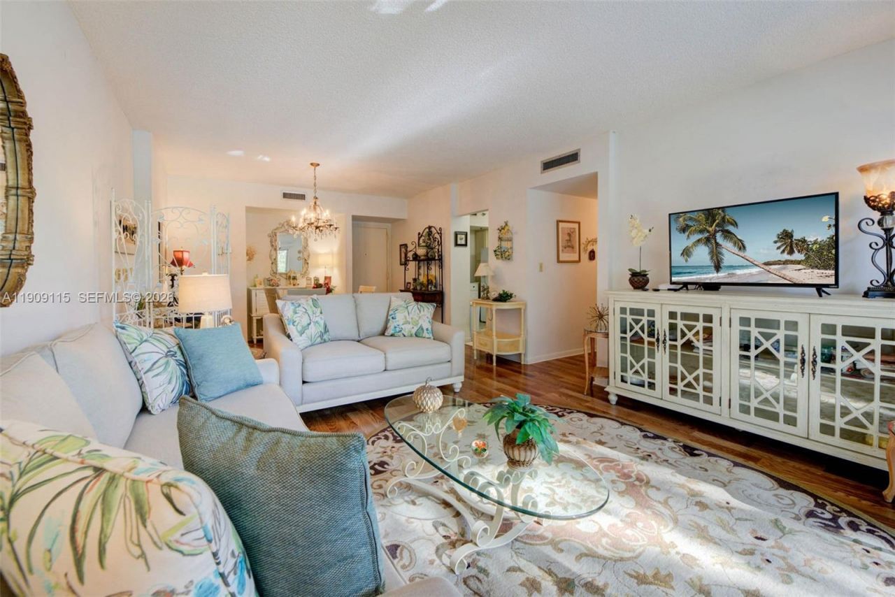 3850 Washington St, Unit 212, Hollywood, FL 33021 Photo