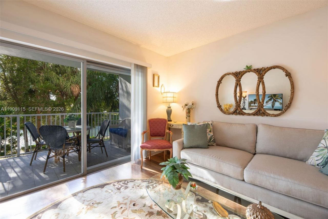 3850 Washington St, Unit 212, Hollywood, FL 33021 Photo