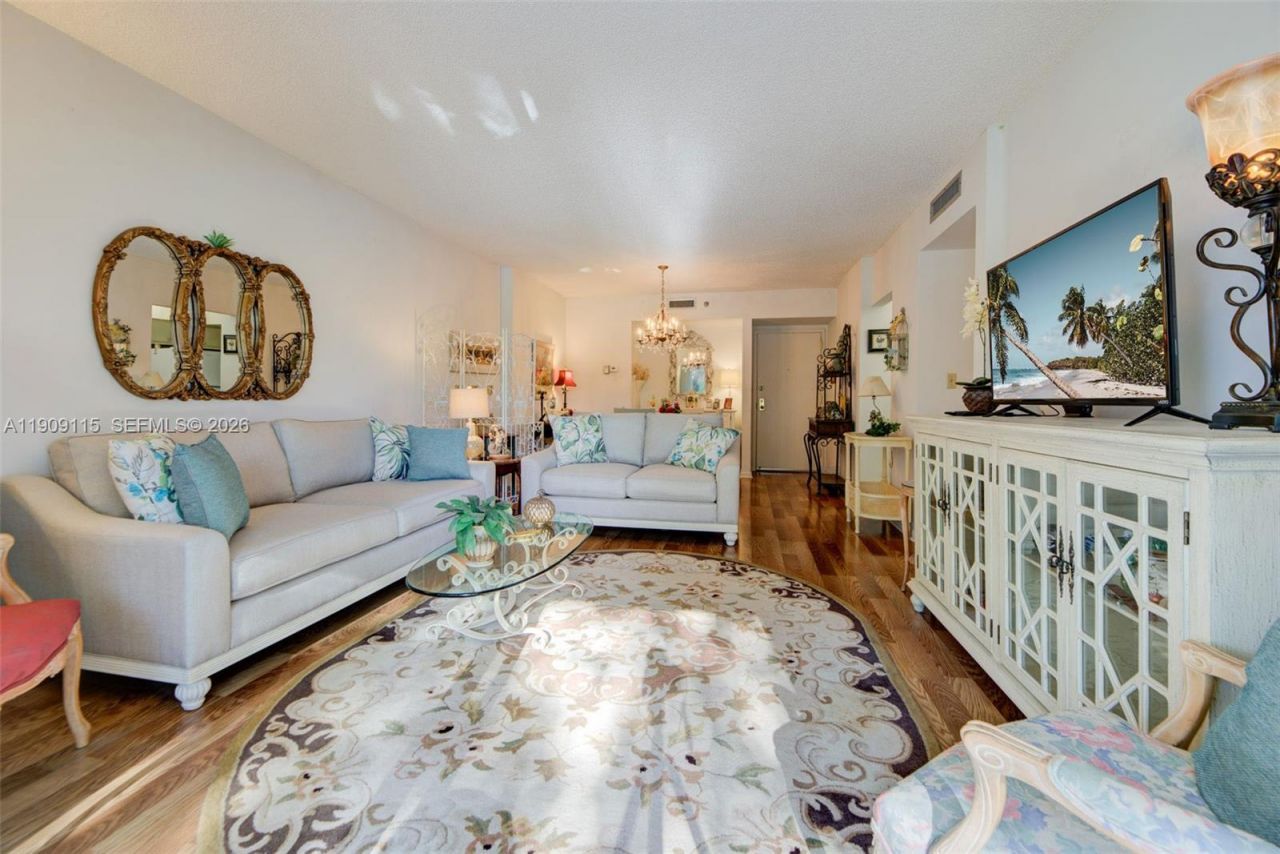 3850 Washington St, Unit 212, Hollywood, FL 33021 Photo