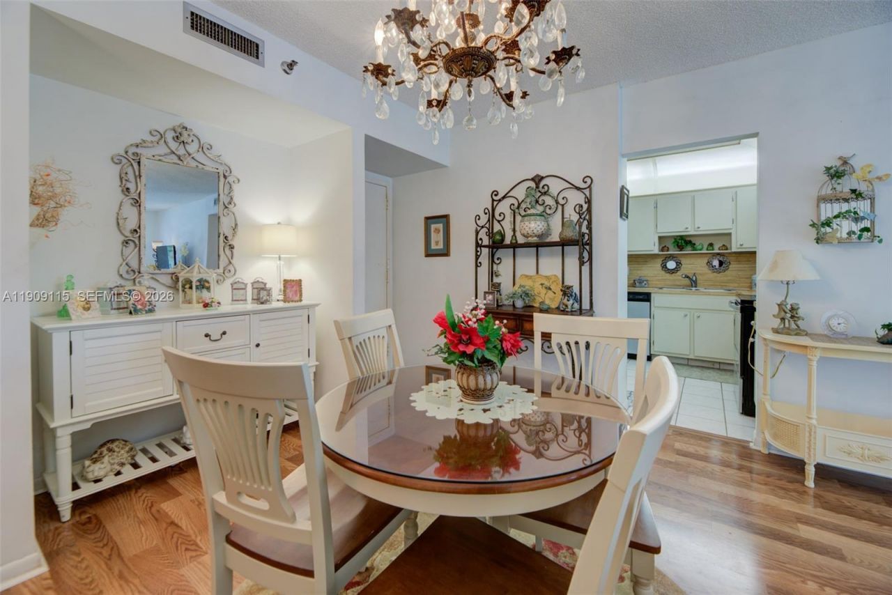 3850 Washington St, Unit 212, Hollywood, FL 33021 Photo