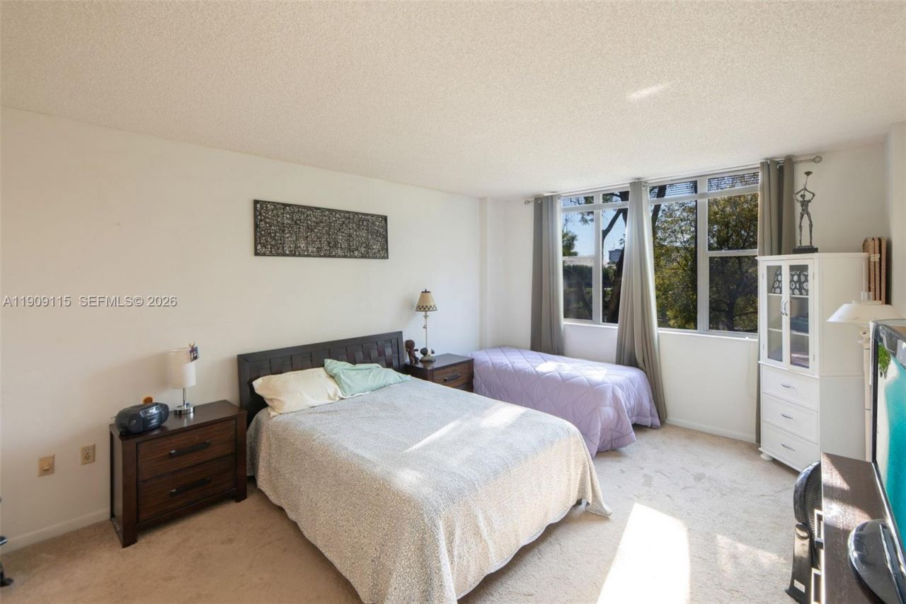 3850 Washington St, Unit 212, Hollywood, FL 33021 Photo