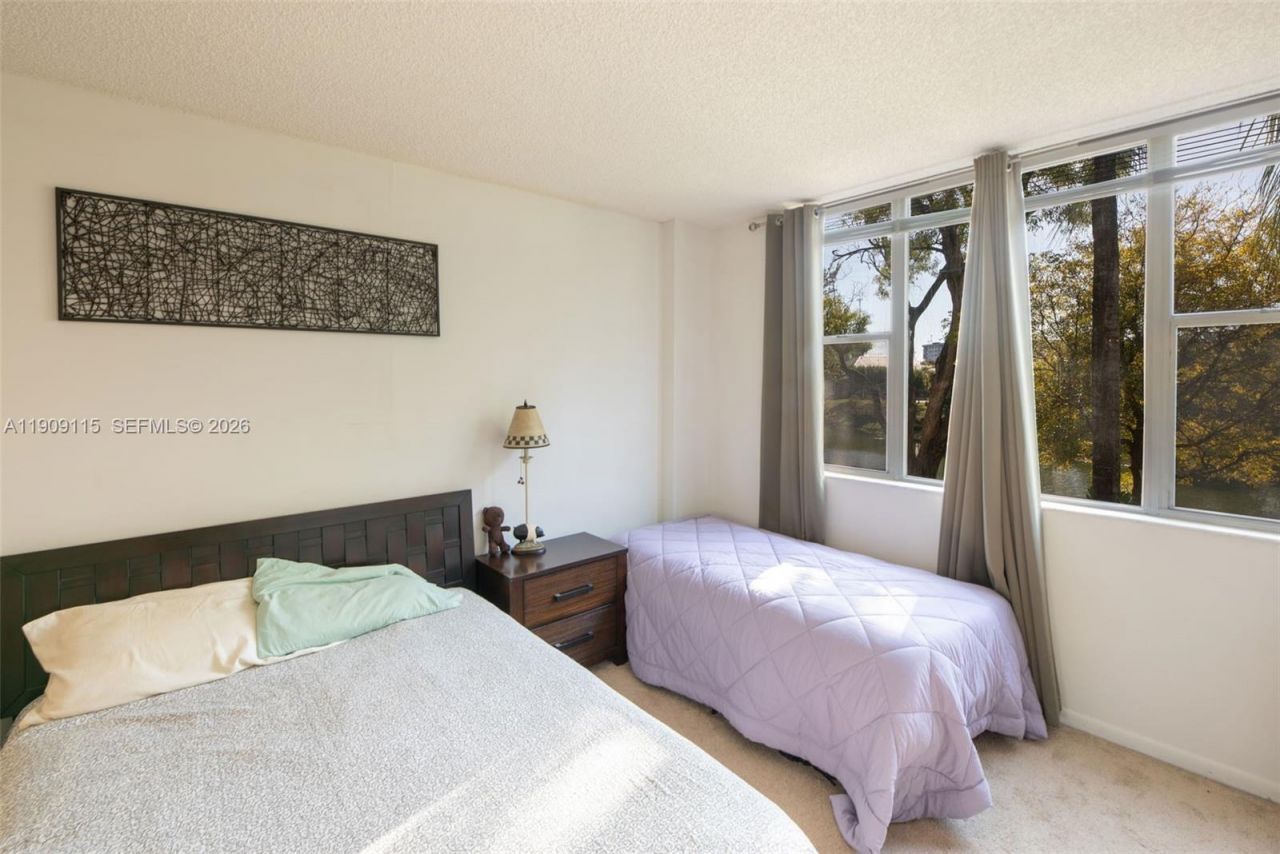 3850 Washington St, Unit 212, Hollywood, FL 33021 Photo