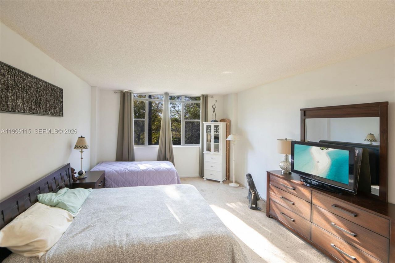 3850 Washington St, Unit 212, Hollywood, FL 33021 Photo