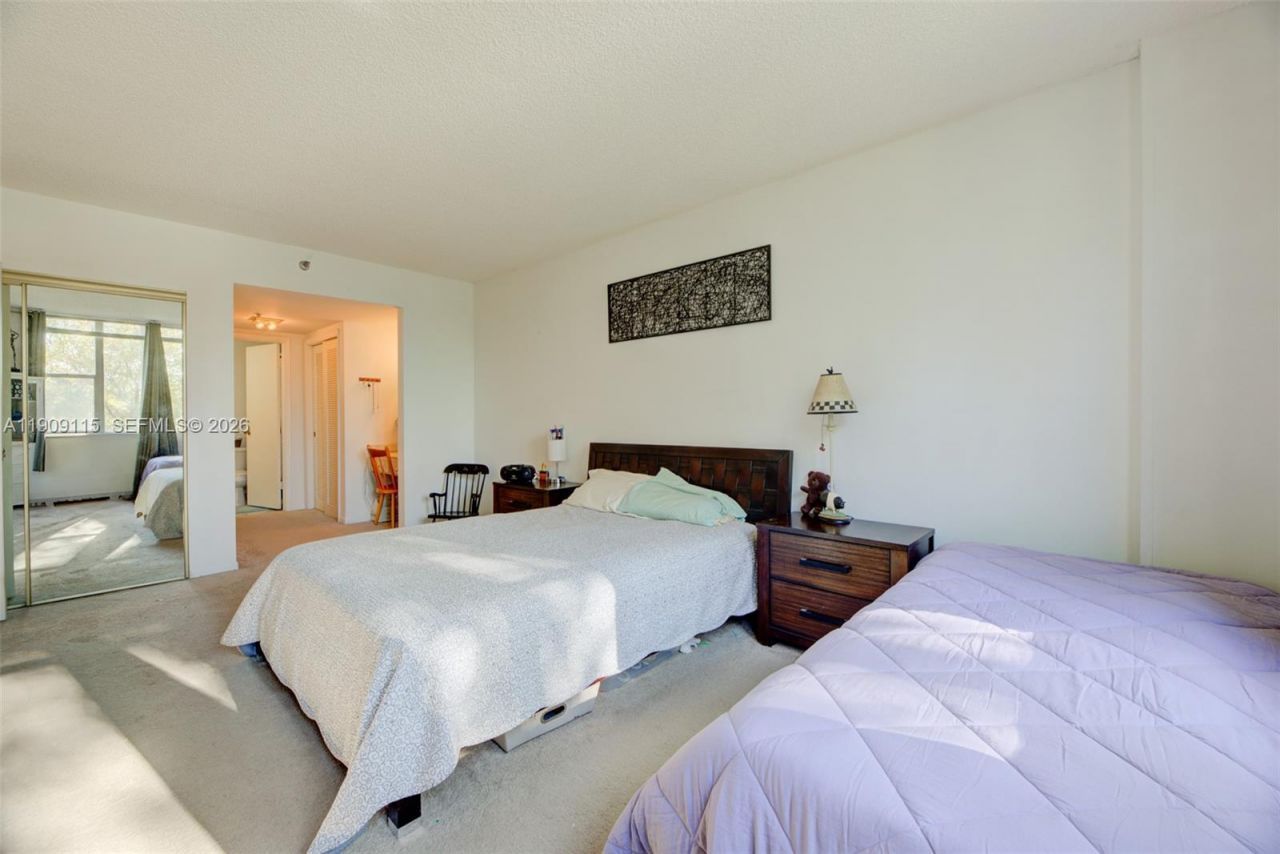 3850 Washington St, Unit 212, Hollywood, FL 33021 Photo