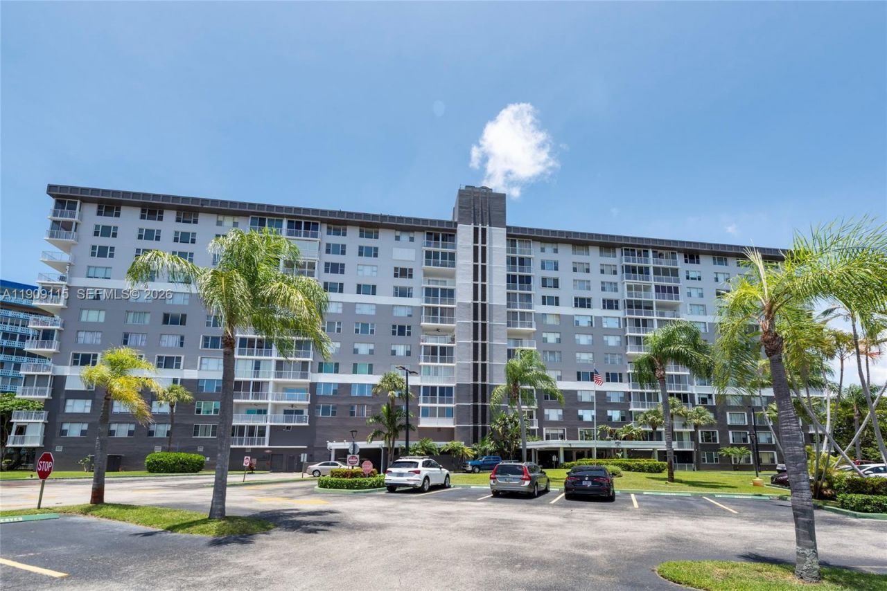 3850 Washington St, Unit 212, Hollywood, FL 33021 Photo