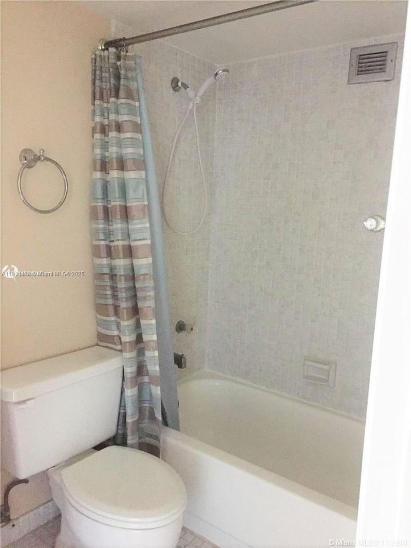 200 Leslie Dr, Unit 827, Hallandale Beach, FL 33009 Photo