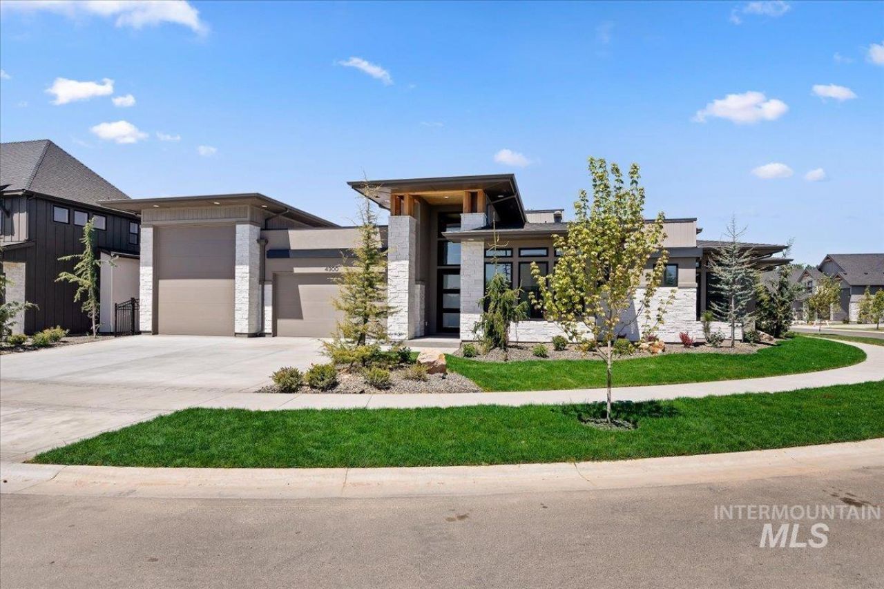 4900 W Braveheart St, Eagle, ID 83616 Main Photo