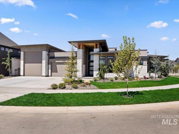 4900 W Braveheart St, Eagle, ID 83616