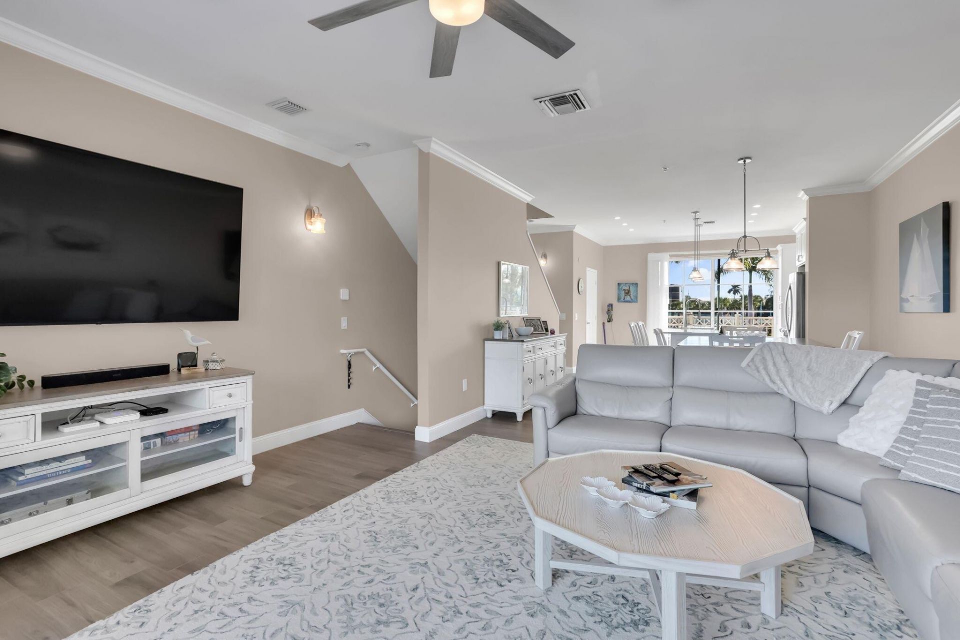 643 Casa Loma Boulevard, Boynton Beach, FL 33435 Photo