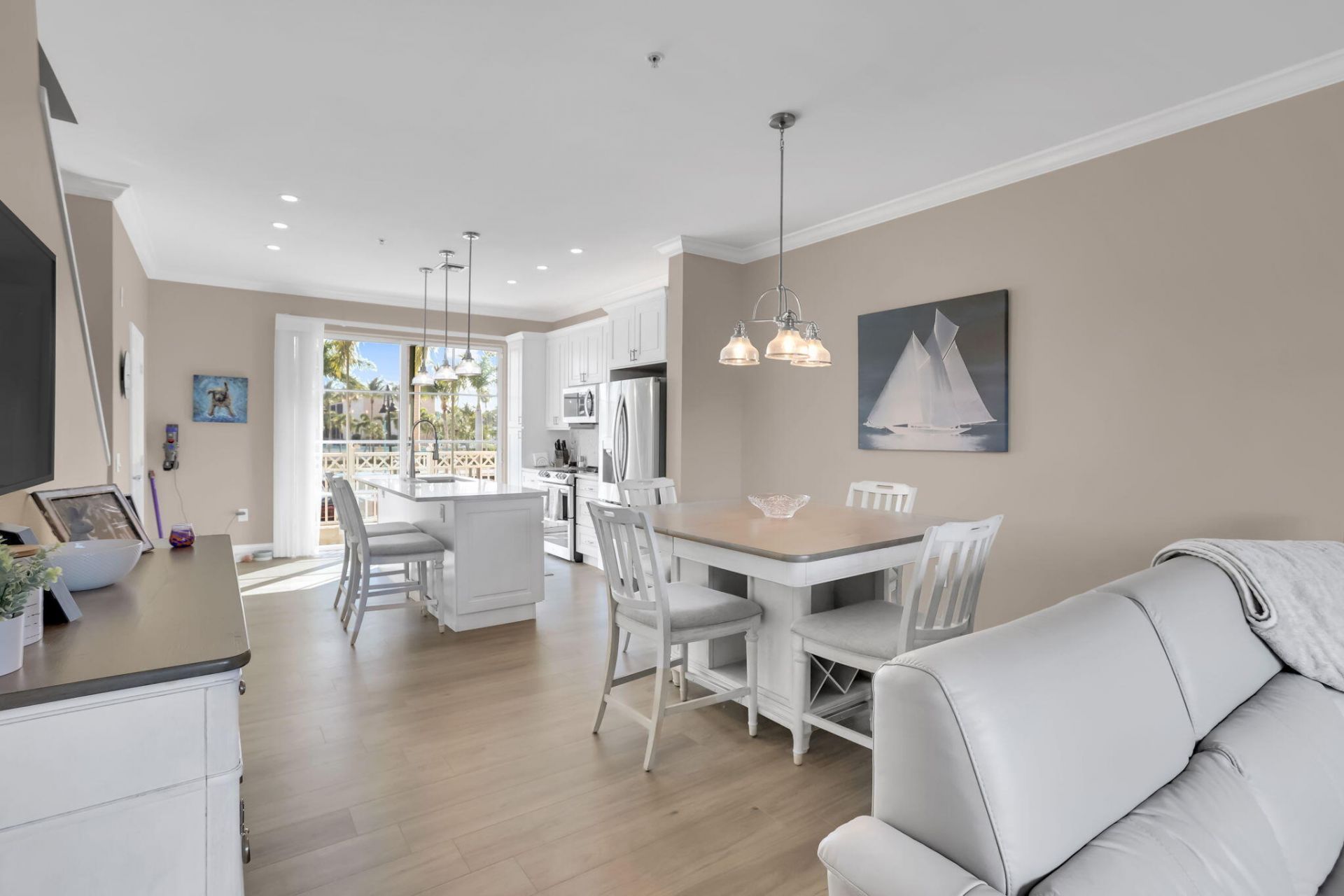 643 Casa Loma Boulevard, Boynton Beach, FL 33435 Photo