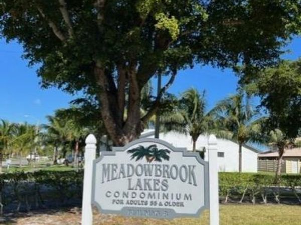 314 SE 10th St, Unit 305, Dania Beach, FL 33004