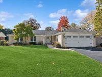 1580 Whitman Lane, Wheaton, IL 60189 primary photo